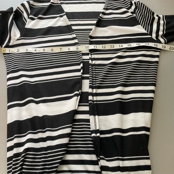 Olivia Rae Cardigan Sweater Open Front Waffle‎ Knit Striped Black White Large - Picture 9 of 12